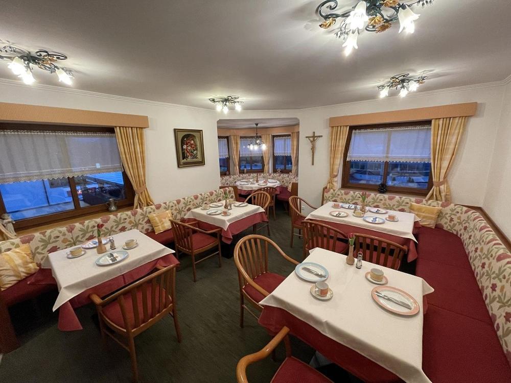 Restaurant-Pension Dorfwirt Bad Kleinkirchheim Ngoại thất bức ảnh